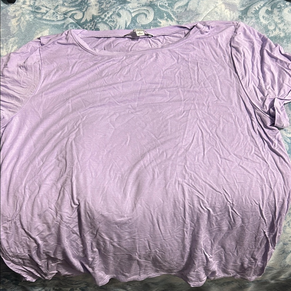 Green Envelope Lilac Short Sleeve Top